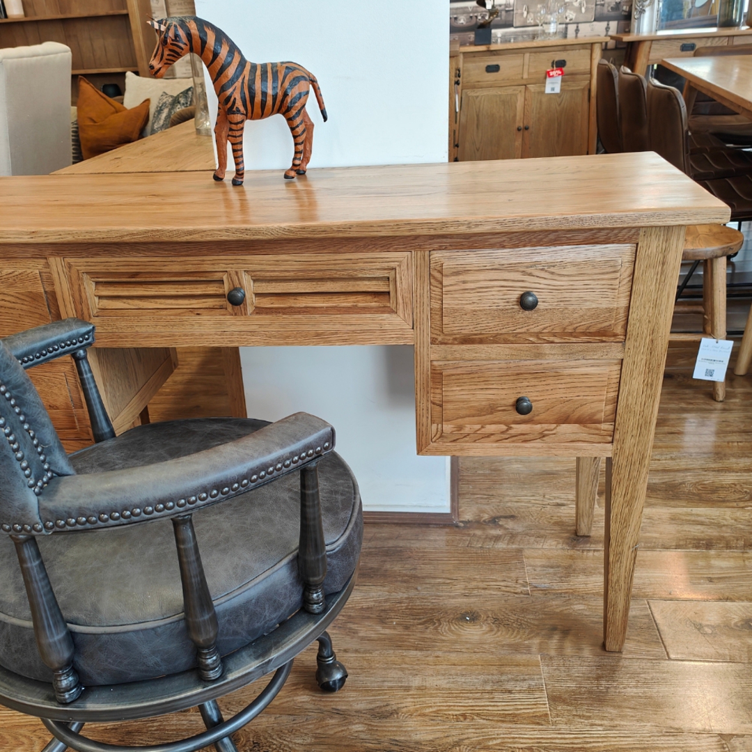 American Oak Dresser / Desk 5 Drawer image 6